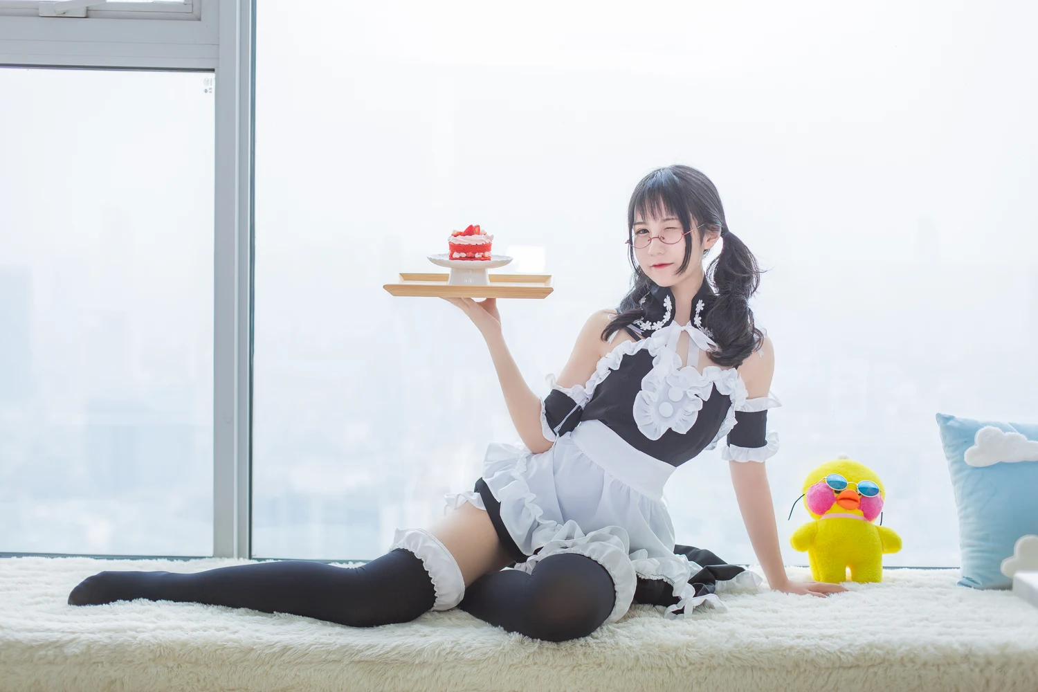 逐月su写真图片 性感美少女网红模特