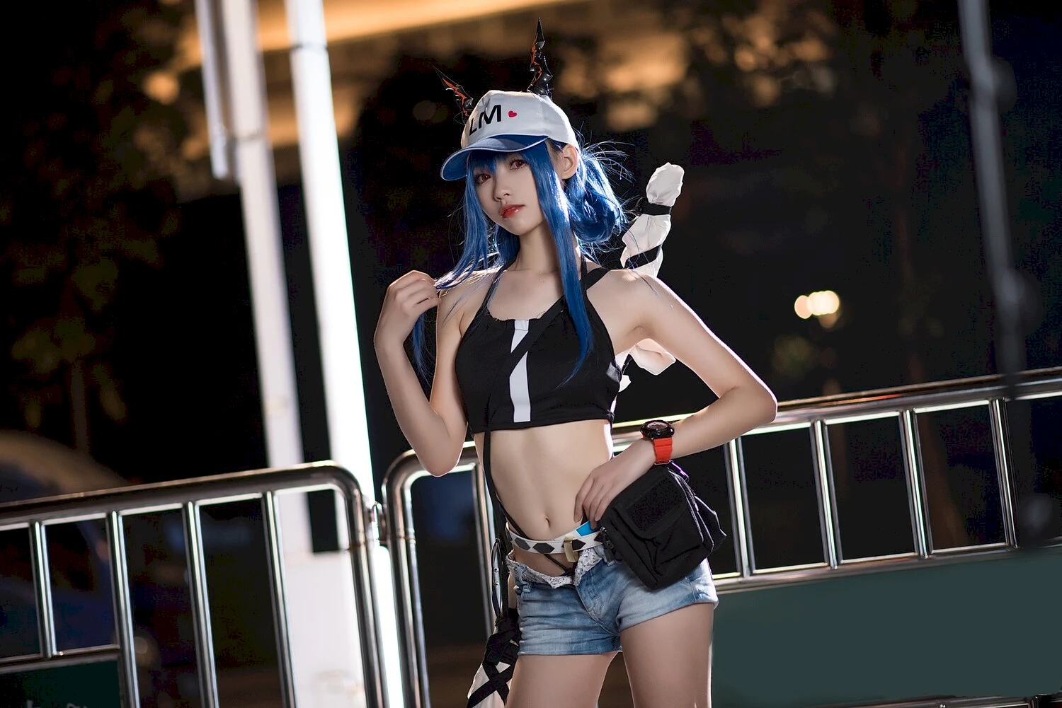 大大卷卷小卷写真图片 性感美少女网红模特
