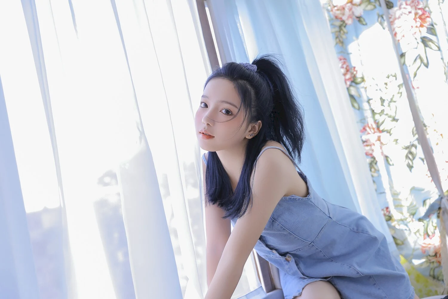 兮嘻嘻写真图片 性感美少女网红模特